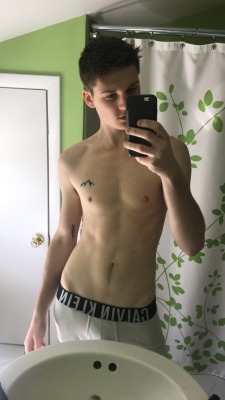 twinkyandhorny:  .