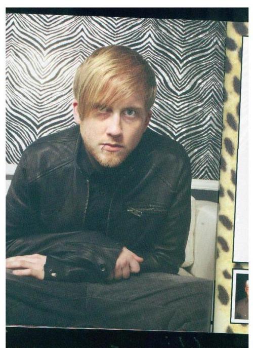 mychemicalcatalog:My Chemical Romance and a few of their favorite things.Scans from theydrewblood.bl