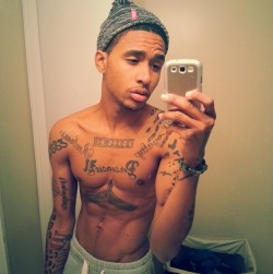 texaslove2013:  neverkissandtellmuahh:  gaydudesexposed:  Sexy 19  Black + Puerto Rican  Mmmmm  Follow me: http://texaslove2013.tumblr.com