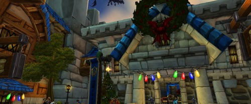 lycentia-deactivated20150402:  Christmas in Stormwind   Man, I love Winter’s Veil, I gotta hop on and play a bit soon before it ends.