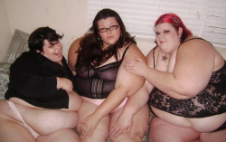 heavyssbbwasslady:  Wanna hookup with a hot fattie? - CLICK HERE! 