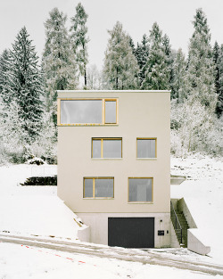 subtilitas:  Flavio Loretz Architekt - House in Trin, 2015. Photos © Rasmus Norlander.  