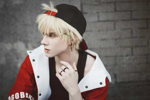 Katsuki Bakugou by me www.instagram.com/pollypwnzOutfit by cosplay.bhiner.com/ 