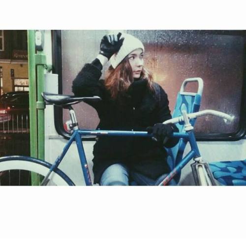 javi-ballestero:@polin3zja #citygirls #transbike #girlbike #girlsgonefixie #ridegirl #ridelikegirl #