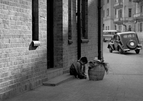 1950s Hong Kong Inspired Photography Series by Fan Ho 何藩Self-taught, renowned Asian photographer, Fa