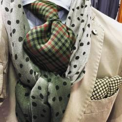 padovanisartoria:  #blazer #scarves #scarf #menstie  (presso Padovani Sartoria) 