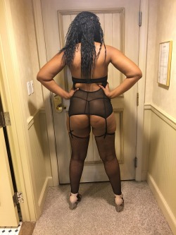 ablackthot:Booty Meat