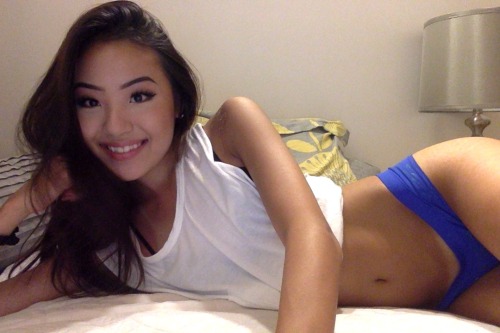 hanaleeee:  my tan line tbh