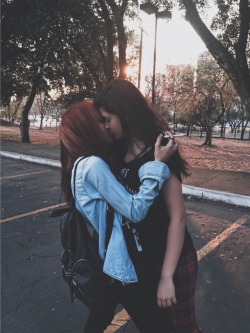 the-inspired-lesbian:  Find cute girls in your area! 👭 