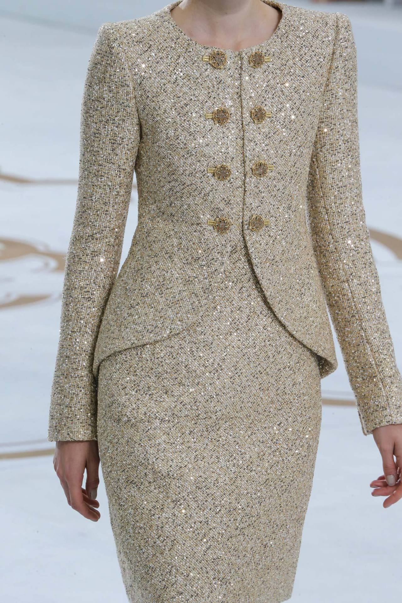 girlannachronism:  Chanel fall 2014 couture details