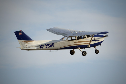 1977 Cessna 172N Skyhawk N738SP c/n 17270203 taking off Livermore Airport  California 2021.