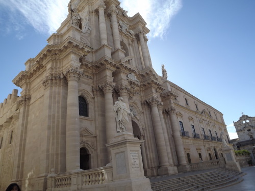 dwaynegostudynow: Temple of Athena incorporated within the Duomo at Ortigia, Sicily :)