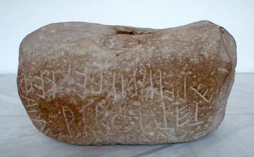 khrysothemis:Inscribed stone dedicated by the athlete Byblon The inscription states that Byblon lift