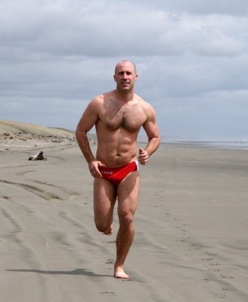 inappropriategay:  fuckyeahdaddies:  I want to smell that sweaty crotch. Suck that
