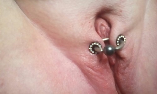 http://women-with-huge-labia-rings.tumblr.com/post/155720644168
