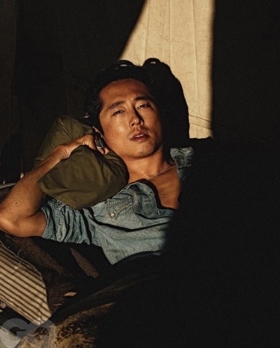 fhawne-deactivated20221006:it’s simple. steven yeun is the best man to ever exist