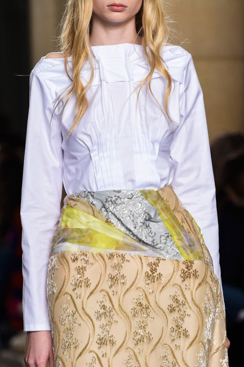improbabilefashonista:  Michael Van Der Ham Ready To Wear Fall Winter 2015 London