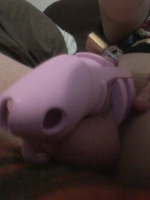 Porn Pics wanttobefem:  My first chastity device. So