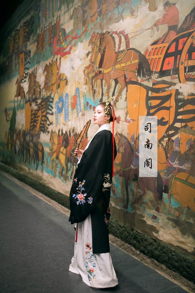 changan-moon:  Traditional Chinese hanfu by 司南阁
