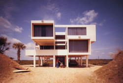 midcenturymodernfreak:  1965 The George M. Goodloe House | Architect: William N. Morgan | Ponte Vedra Beach, FL. William Morgan studied under Walter Gropius was an employee of Paul Rudolph (the home pictured above is very similar in style to Rudolph’s