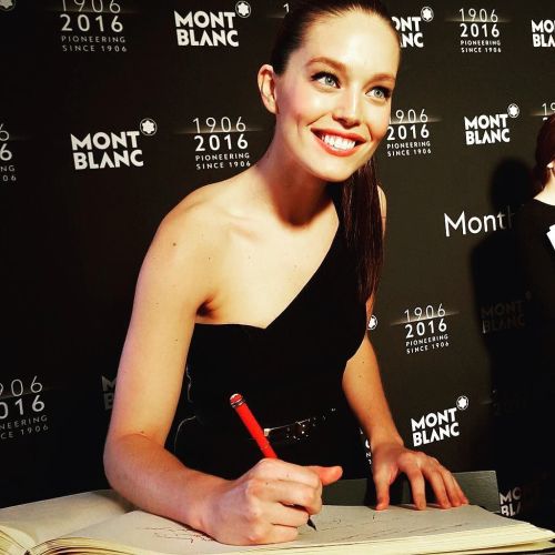 Thank you for having me last night @montblanc ❤️🖋📜 happy anniversary to you! 💫🌟 hair by @raisingkaned makeup by @misha212 ✨ by emilydidonato
