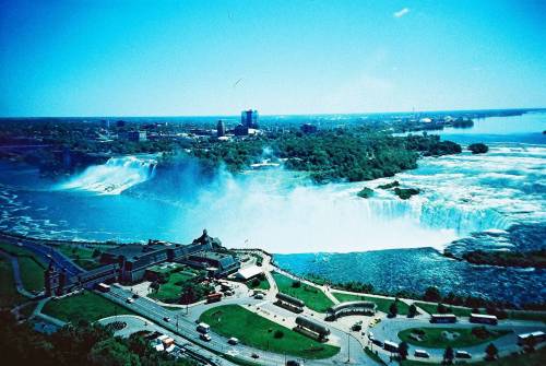 lomographicsociety: The Lomo LC-A Visits CanadaCanada, also known as the Great White North, is locat