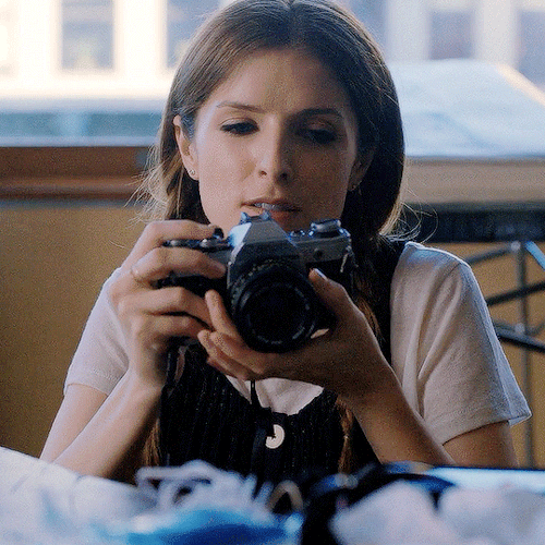 anna-kendrick: ANNA KENDRICK as DARBY CARTER in LOVE LIFE (2020)