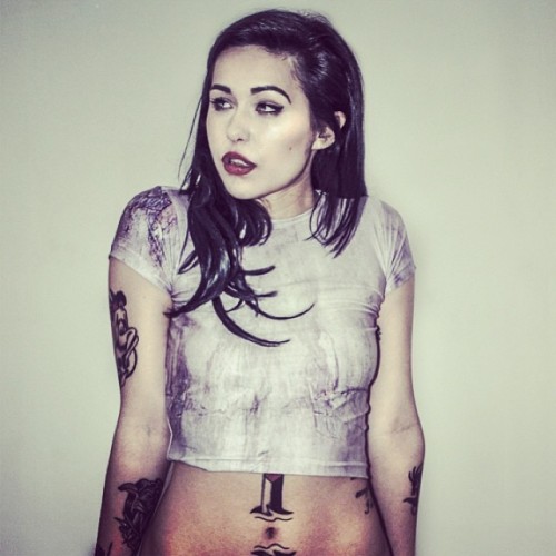 hannah-daisy:  Taken by @harisnukem wearing @zombiegirluk 💕 