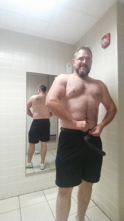 cantata4me: (via                                             [37] Dad wanting to have some fun while at work ladies. - Album on Imgur) 