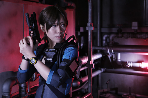 residentevilrevelations:Resident Evil: Revelations - Cosplay (Part 2)