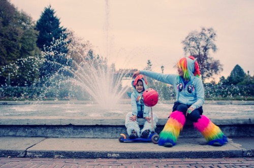 amyrollo:  The lovely Krishna and super cool Pañña dress up as Pegasus! More photos from this Portla