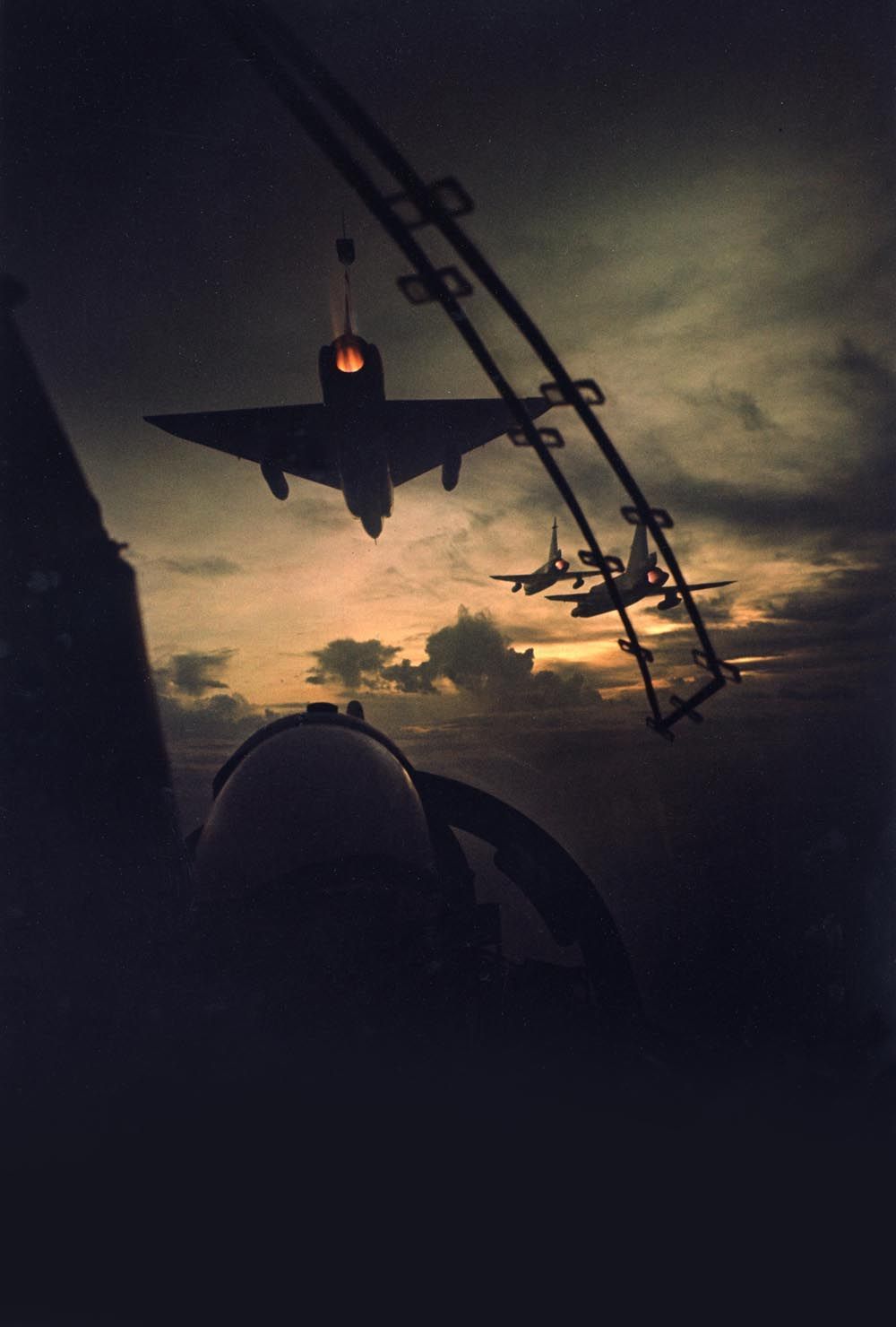 vietnamwarera:  USAF Convair F-102 Delta Daggers, 1966. Photographed by Larry Burrows.