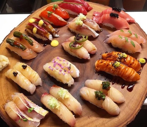 idreamofsushi: Photo by @parkresto.