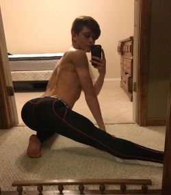 eternal-twink:  Thicker than most.