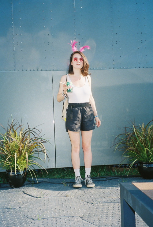 pink glasses girls @ wakarusa