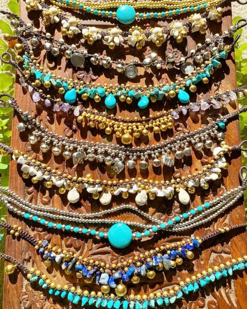 Ocean ColoursBeautiful handmade stone anklets from Thailand ॐ www.ohmboho.com ॐ ............#ohmboho