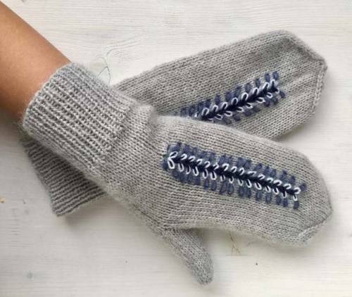 Knit Mittens //HobbyMarketLT