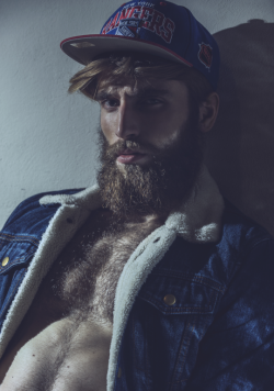 hairynicemen:  Model: David Vysoký.Styling: