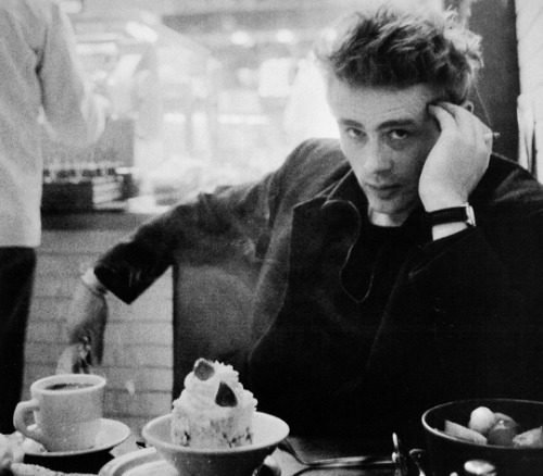 vintagegal: James Dean photographed by Dennis Stock, NYC, 1955