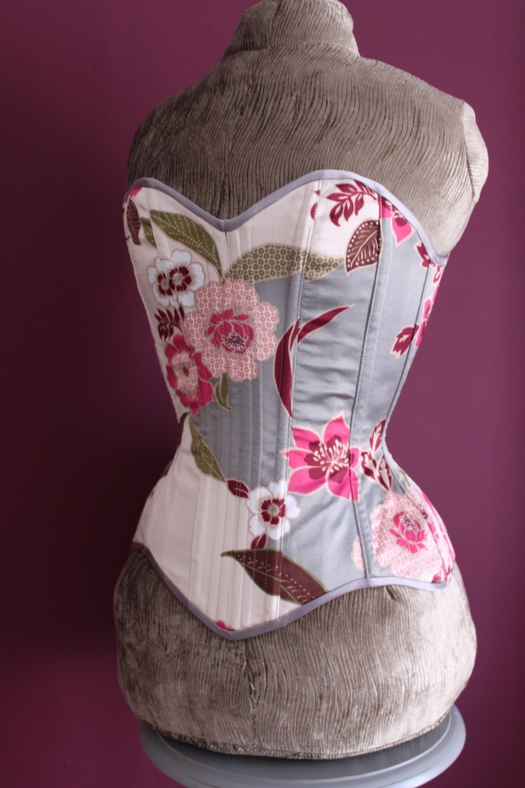 moderncorsetiere:  Corsetiere: Angela Stringer Corsetry Links: Facebook | Pinterest