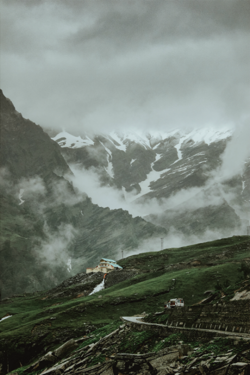 expressions-of-nature:by Ramandeep Singh ( instagram ) ( facebook )A Lonely House in 