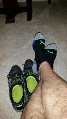 northcarolinacountryboy:  Jeff  Nice to see delicious feet, toes, legs &amp; socks