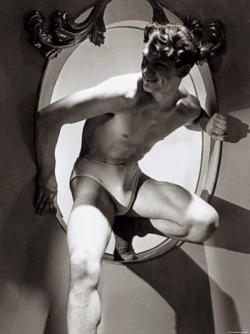 thepickledliver:Jean-Marais, photograph by