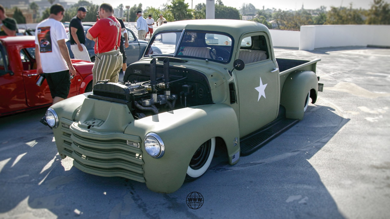 dodge39:  world-on-wheels:  as American as apple pie… Breakfast Club LA Petersen