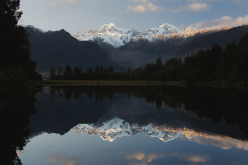 photographybywiebke:Sunrise at Lake Matheson, New Zealand