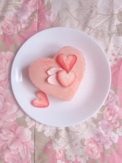 alukaforyou:heart pancakes attempt no. 2