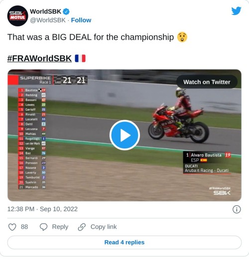 That was a BIG DEAL for the championship 😲#FRAWorldSBK 🇫🇷 pic.twitter.com/1l07Dt6m0u  — WorldSBK (@WorldSBK) September 10, 2022