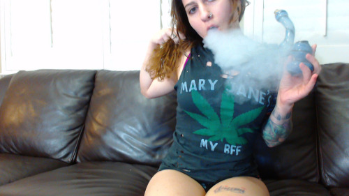 Kaylie from Mygirlfund smoking a bowl on her couch. It’s 420 somewhere so, cheers!