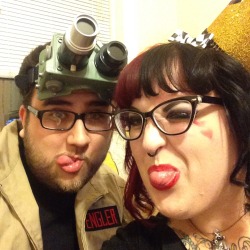 notquiteapinup:  sillyboywithsillyideas came to my party!!!!!!!! We’re friends. In real life. INTERNET!