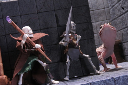 @confirmedgeckos Is Sending A Dragon Our Way! Luckily We Don't Have Any Meat On Our Bones!